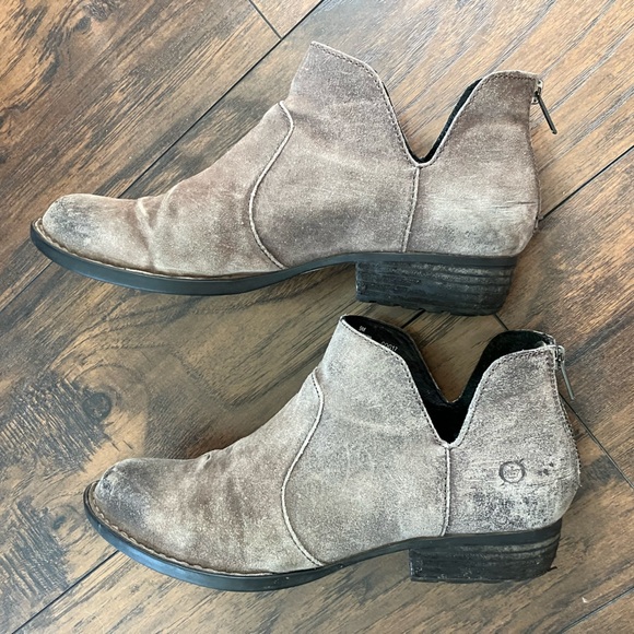 Born Kerri Bootie Distressed Gray - Picture 2 of 8